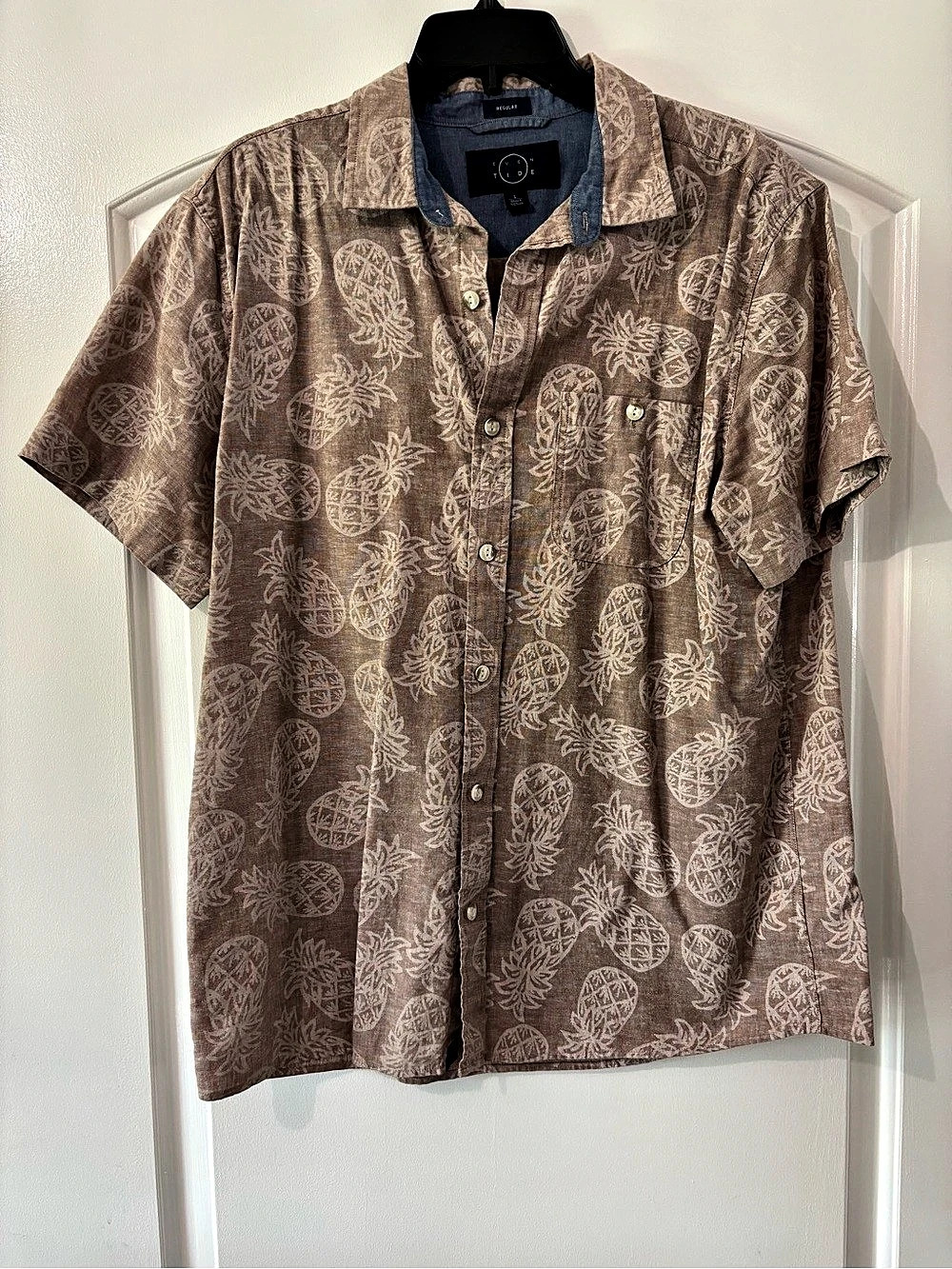 even tide  Men's Pineapple Print Shirt Size Large